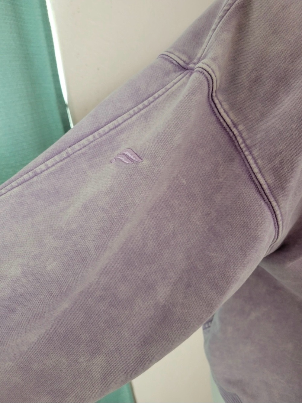 Fabletics Sport Lavender Acid Wash 1/4 Zip California Dreamland Pullover - Picture 8 of 9